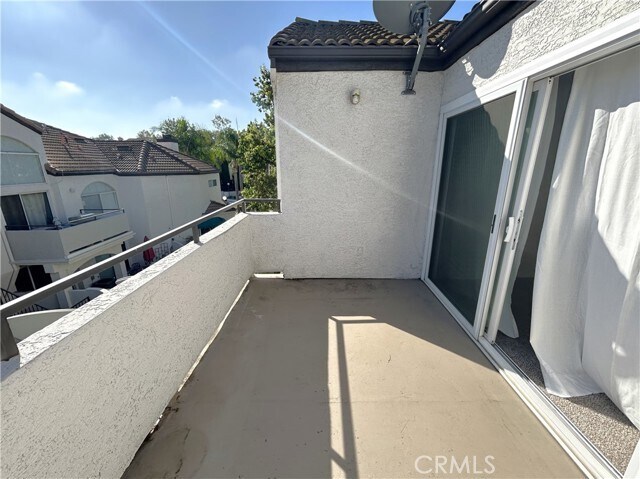 Building Photo - 13133 Le Parc Blvd