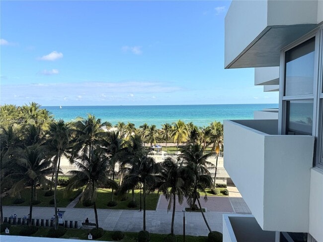 Building Photo - 2899 Collins Ave