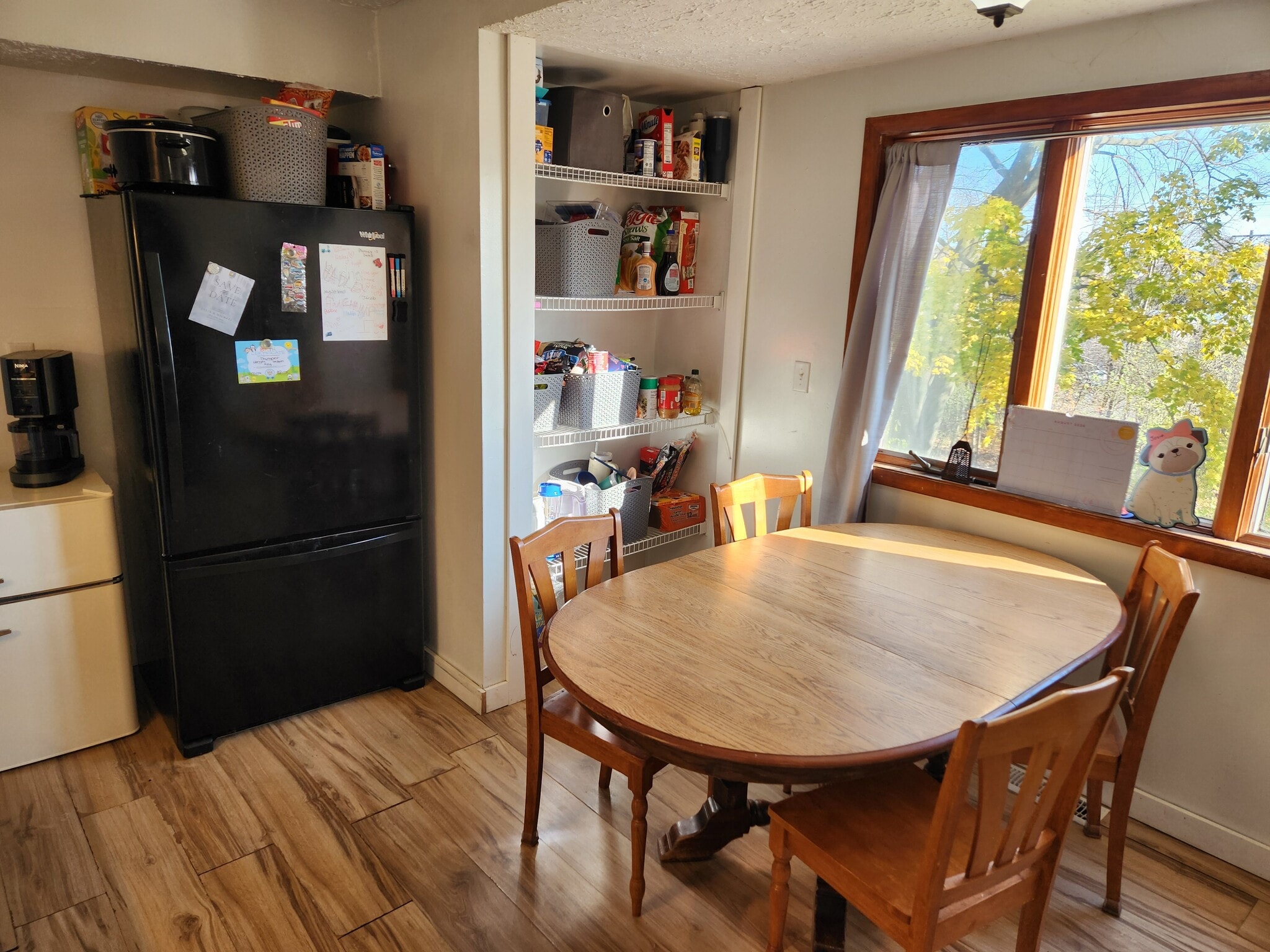 Fridge w Ice Maker - 107 5th Ave