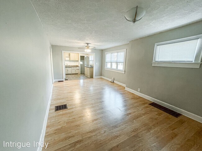 Building Photo - 2 br, 1 bath House - 2230 Woodlawn Ave