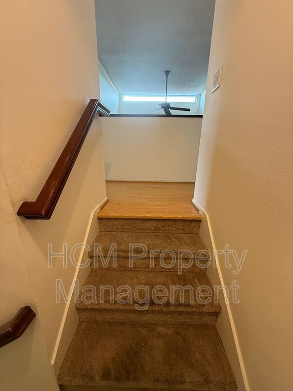 Building Photo - 9 Goldenbush