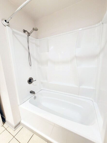 Building Photo - 920 Sirocco Dr