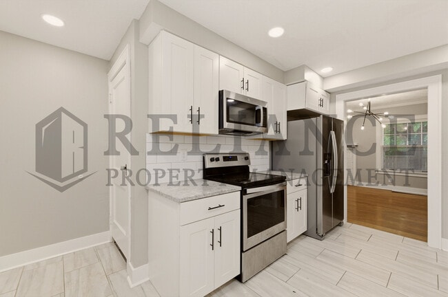 Building Photo - 101 N Belmont Pl