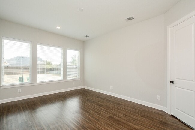 Building Photo - 2902 Tanager Trace