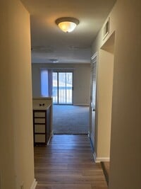 Building Photo - 4BR/2BA Near Virginia Tech | Bus Route, Laundry In-Unit
