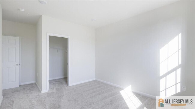 Building Photo - 95 Robeson St