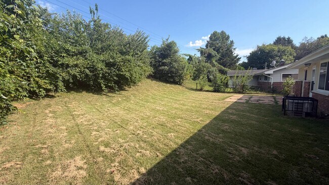 Building Photo - 9828 Omega Dr