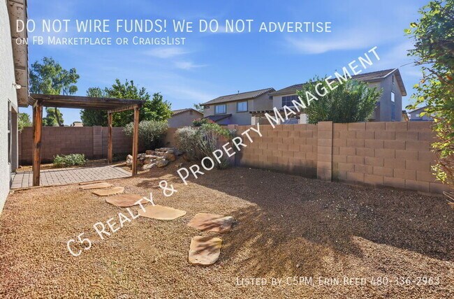 Building Photo - 12541 W Woodland Ave