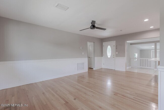 Building Photo - 5640 Coppedge Ave
