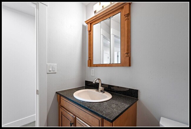 Building Photo - 3 Acre Horse Ranch & Home Rental SE Boise ...