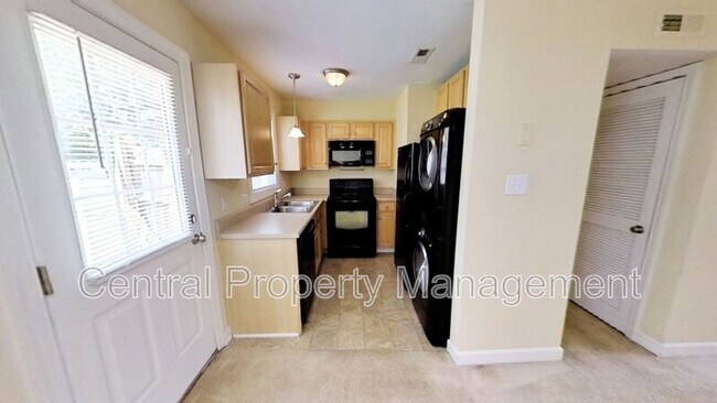 Building Photo - 108 Silverbrook Drive