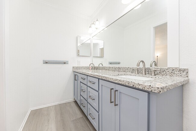 Building Photo - 16814 Kilwinning Dr