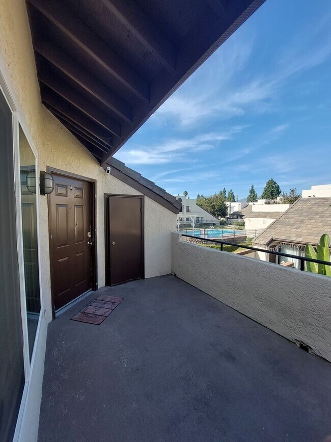 Building Photo - AVAILABLE NOW! Ontario Apt. in a gated community