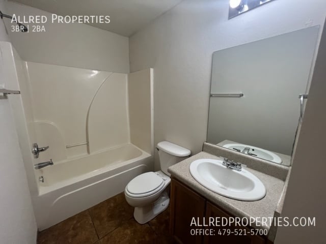 Building Photo - 403 E Asher Ct