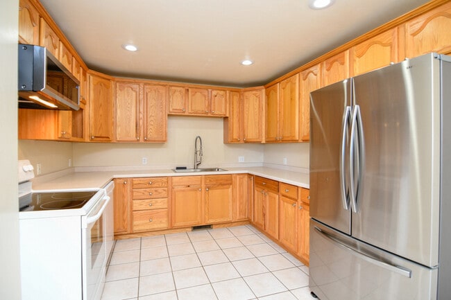 Building Photo - 235 Cavil Way