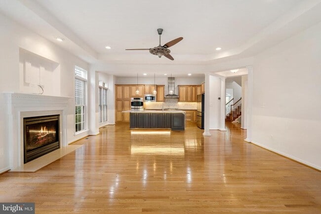 Building Photo - 8880 Olive Mae Cir