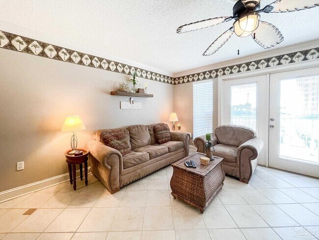 Building Photo - 13500 Sandy Key Dr