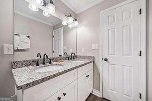 Building Photo - 2501 Fairway Oaks