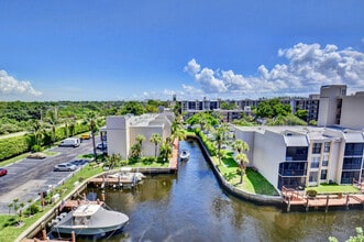 Building Photo - 17 Royal Palm Way
