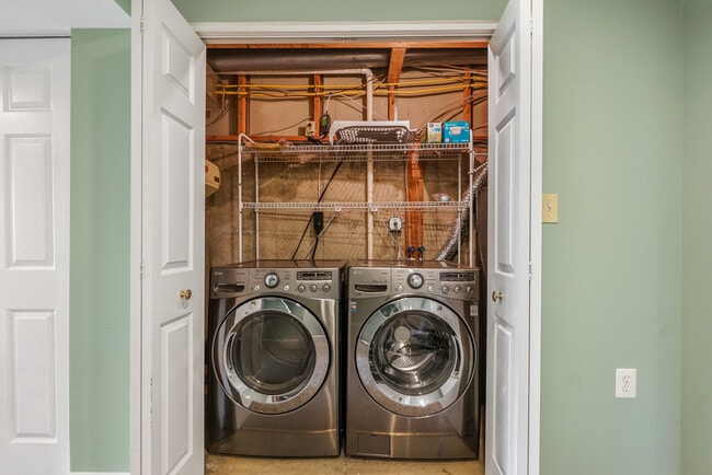 Building Photo - 1119 Pennywort Cir