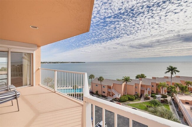 Building Photo - 7430 Sunshine Skyway Ln S