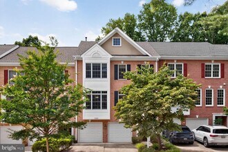Building Photo - 11432 Cedar Ridge Dr