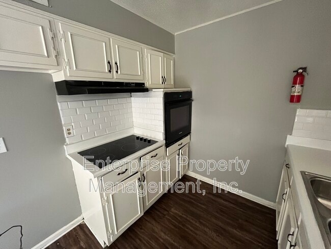 Building Photo - 5254 Haleville Rd
