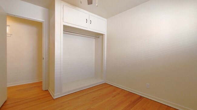 Building Photo - Charming 2 Bedroom House in the SE!