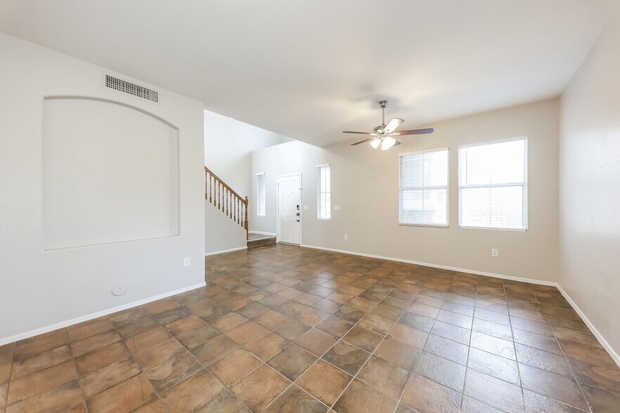 Building Photo - 34929 N 30th Dr