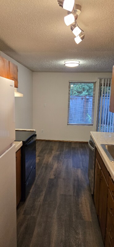 Building Photo - 23612 100th Ave SE