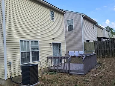 Building Photo - 304 Curvewood Rd