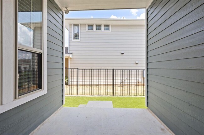 Building Photo - 8206 Talferd Trl