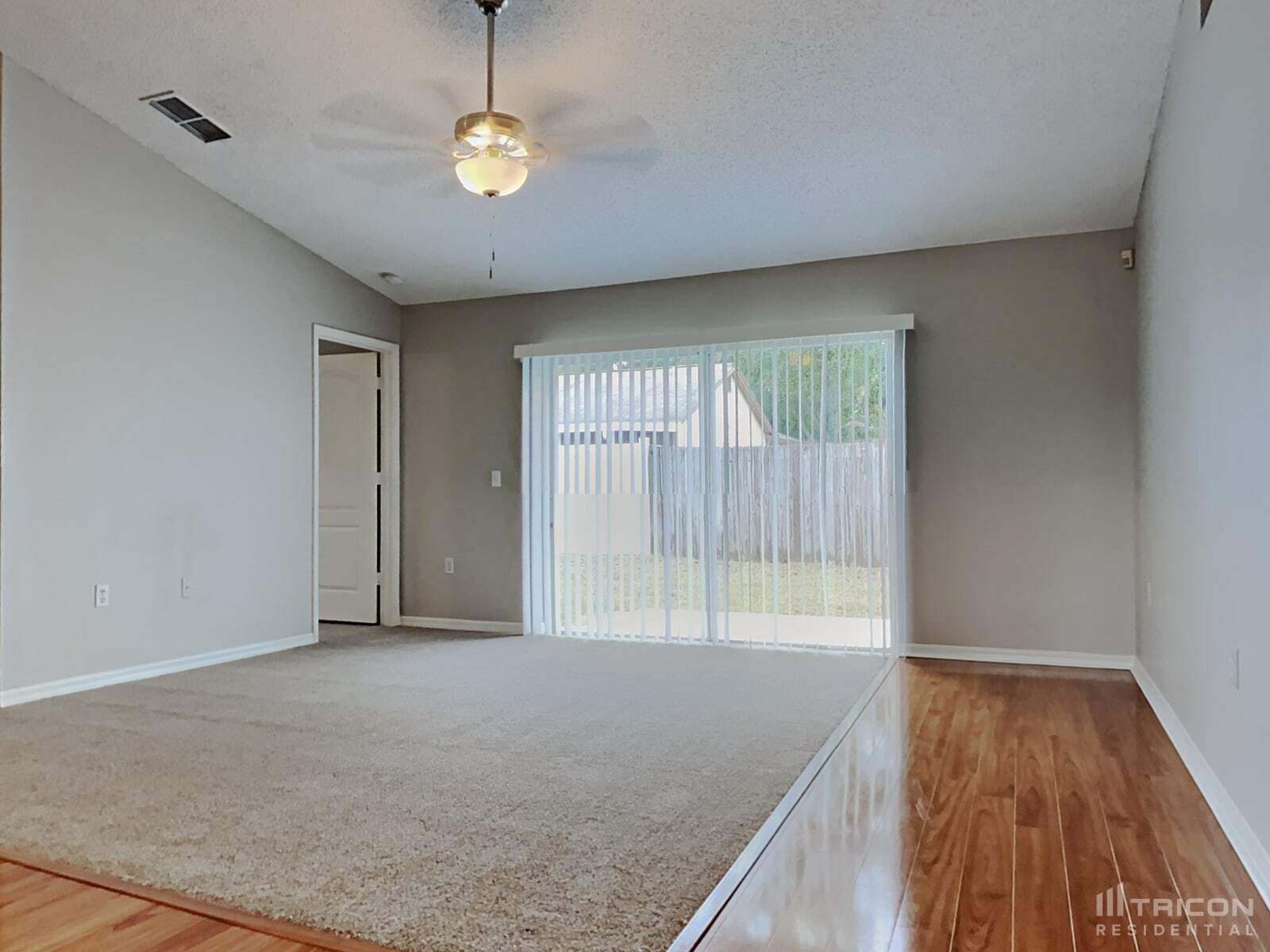 Building Photo - 605 Lakemont Dr