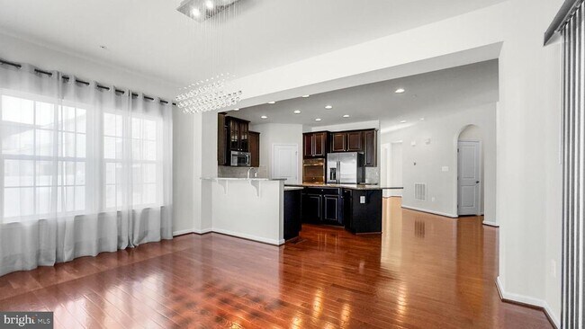 Building Photo - 10185 Warfield St