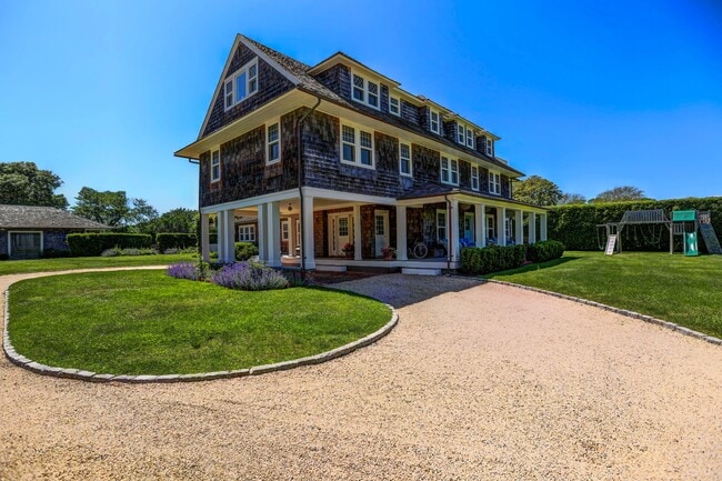 Building Photo - 16 Drew Ln