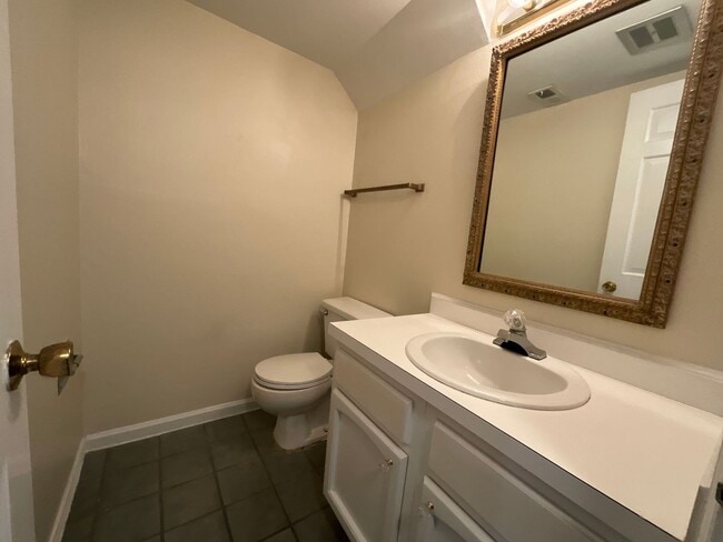 Building Photo - 3202 Regents Park Ln