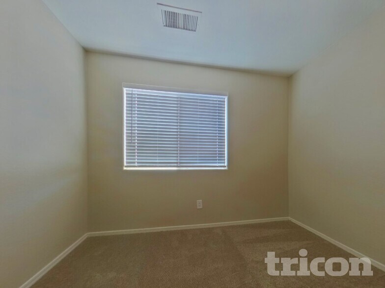 Building Photo - 10791 W Rio Vista Ln