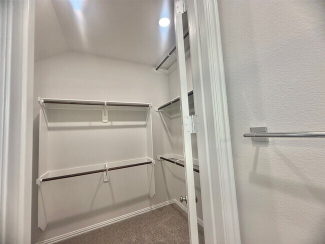 Building Photo - 6123 Severson Lake Ct