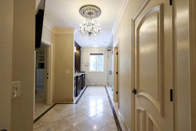 Building Photo - 9020 Whisperinghill Dr