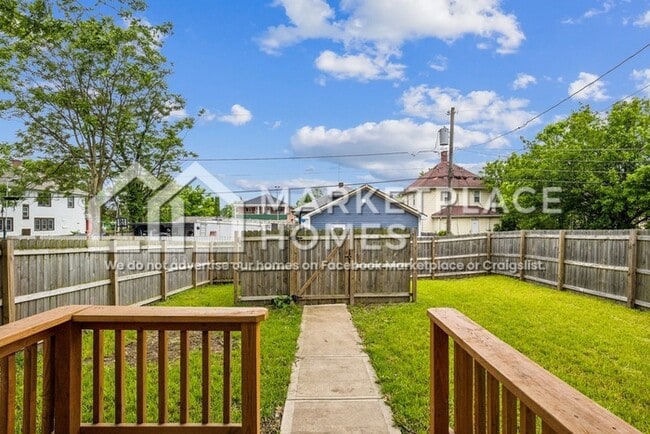 Building Photo - 216 Hendricks Pl