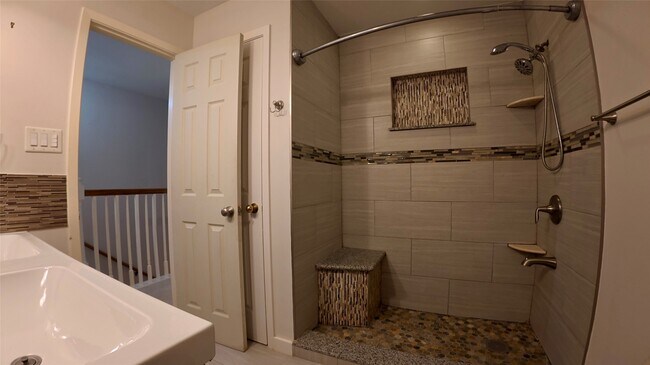 Building Photo - 12550 Piping Rock Dr