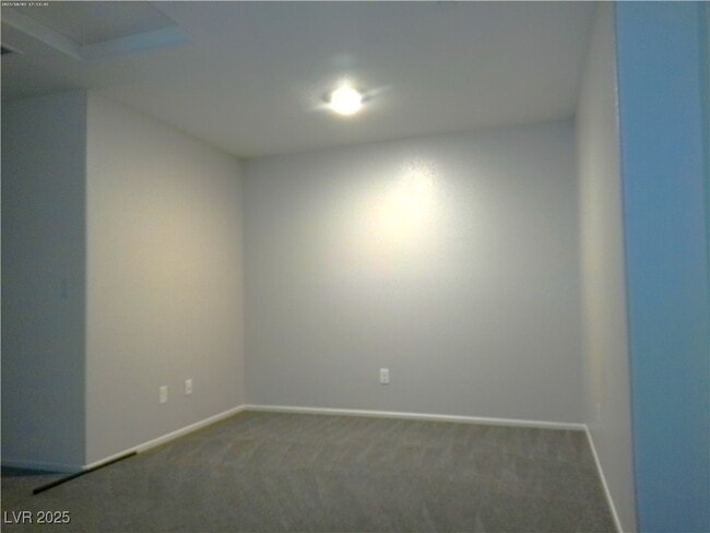 Building Photo - 351 Summer Sparrow Ave