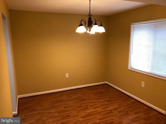 Building Photo - 1403 Northgate Square