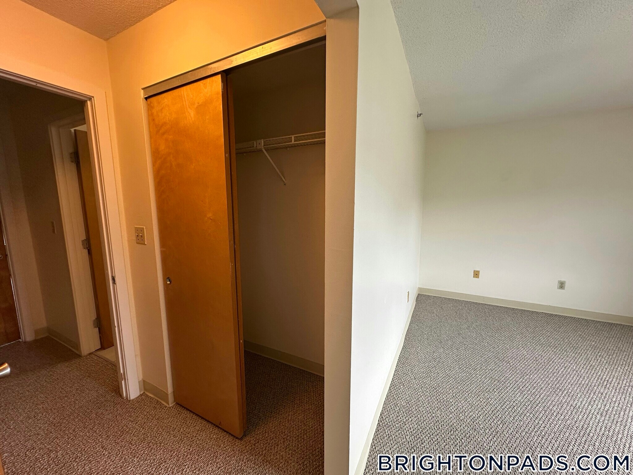 Building Photo - 154 N Beacon St