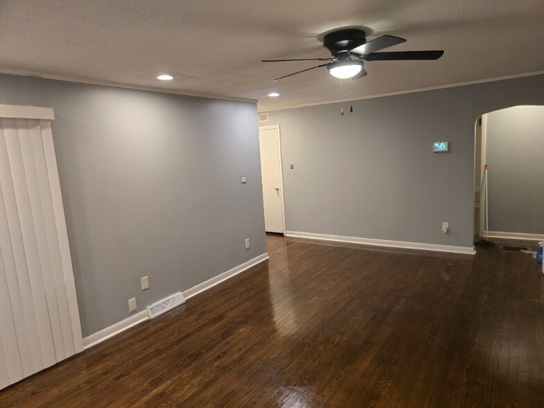 Building Photo - 146 State St