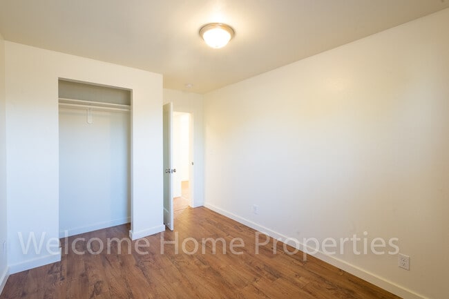 Building Photo - 808 W Alder St