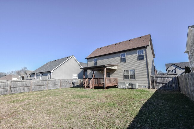 Building Photo - Pet Friendly in Fox Crossing!