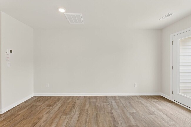 Building Photo - ***New Construction 3bd/2.5ba Townhome***