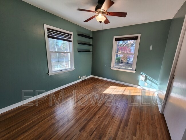 Building Photo - 137 Pauline Pl