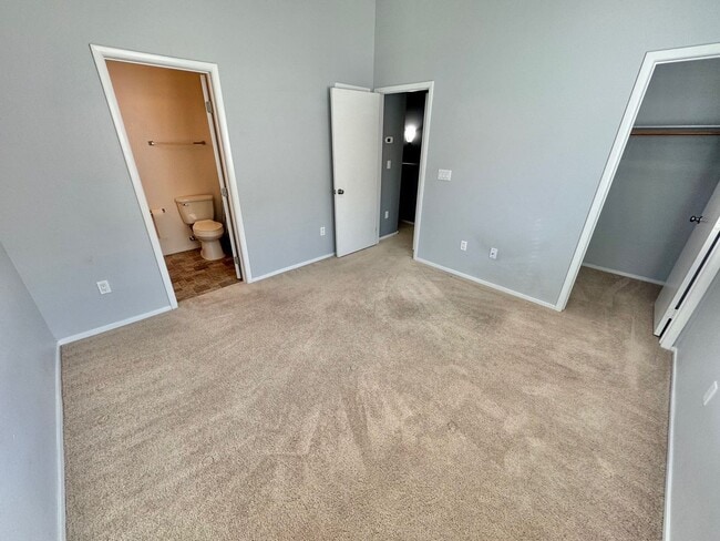 Building Photo - MOVE IN SPECIAL - BRIGHT 2-BEDROOM CONDO IN SOUTHWEST LAS VEGAS CONDO